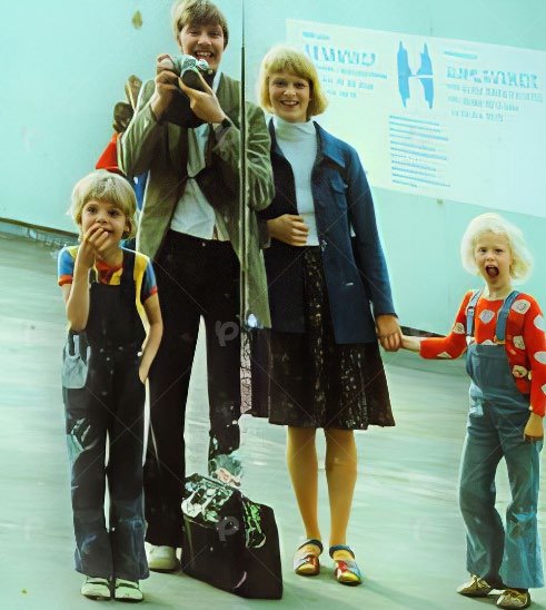 På färjan till Helsingfors — Petter, Björn, Britt och Sanna, 1975