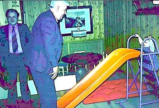 Nils och Birger i lekrummet på Drevstigen